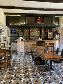 Nikikot Hostel & Hotel