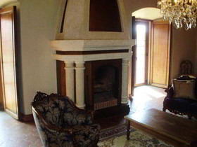 Palacio De Dona Leonor