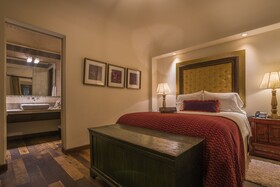 Pensativo House Hotel