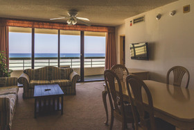 Alupang Beach Tower