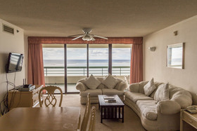 Alupang Beach Tower