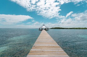 Barefoot Cay Boutique Resort & Marina