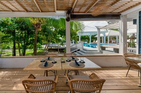 Barefoot Cay Boutique Resort & Marina