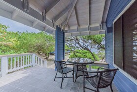 Barefoot Cay Boutique Resort & Marina