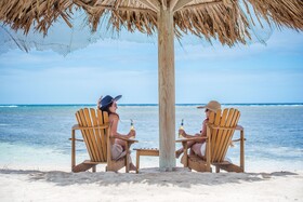 Barefoot Cay Boutique Resort & Marina