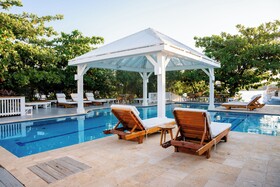 Barefoot Cay Boutique Resort & Marina