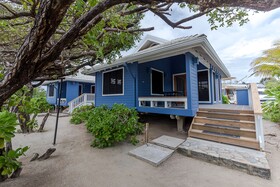 Barefoot Cay Boutique Resort & Marina