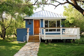 Barefoot Cay Boutique Resort & Marina