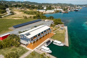 Barefoot Cay Boutique Resort & Marina
