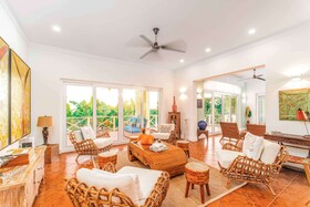 Blue Roatán Resort