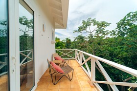 Blue Roatán Resort
