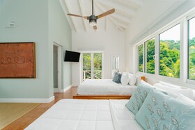 Blue Roatán Resort