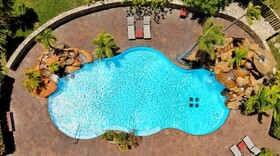 Clarion Suites Roatan at Pineapple Villas