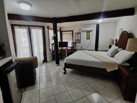 Fosters West Bay Resort