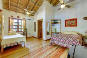 Hotel Posada Arco Iris Roatan