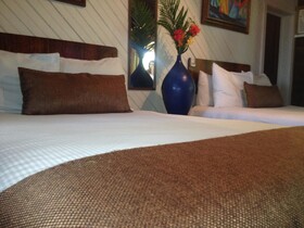 Hotel Roatan Dive and Yacht Club