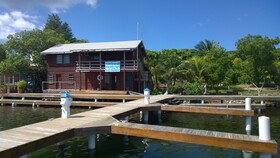 Hotel Roatan Dive and Yacht Club