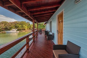 Hotel Roatan Dive and Yacht Club