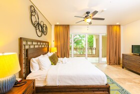Kimpton Grand Roatán Resort & Spa