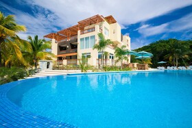 Kimpton Grand Roatán Resort & Spa
