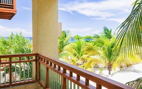 Kimpton Grand Roatán Resort & Spa