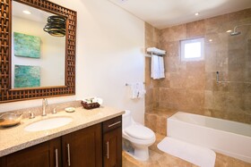 Kimpton Grand Roatán Resort & Spa