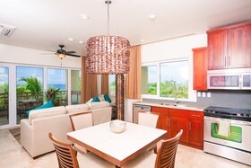 Kimpton Grand Roatán Resort & Spa