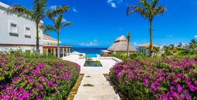 Las Verandas Hotel & Villas