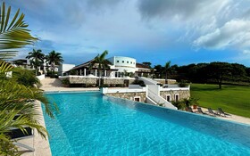 Las Verandas Hotel & Villas