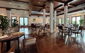 Las Verandas Hotel & Villas