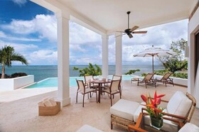 Las Verandas Hotel & Villas