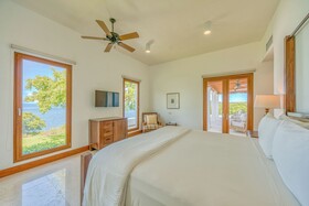 Las Verandas Hotel & Villas
