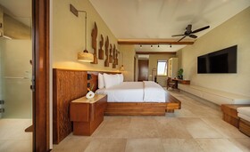 Las Verandas Hotel & Villas