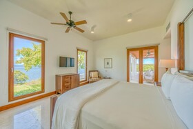Las Verandas Hotel & Villas