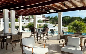 Las Verandas Hotel & Villas