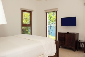 Las Verandas Hotel & Villas