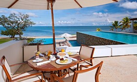 Las Verandas Hotel & Villas
