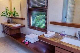 Las Verandas Hotel & Villas