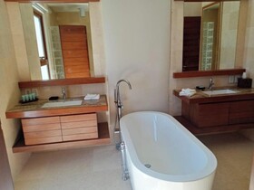 Las Verandas Hotel & Villas
