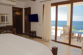 Las Verandas Hotel & Villas