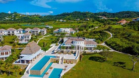 Las Verandas Hotel & Villas