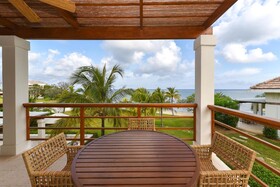 Las Verandas Hotel & Villas