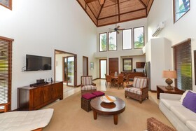 Las Verandas Hotel & Villas