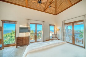Las Verandas Hotel & Villas