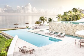 Las Verandas Hotel & Villas
