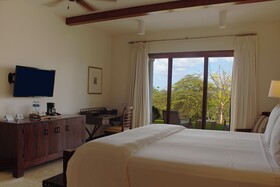 Las Verandas Hotel & Villas