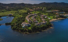 Las Verandas Hotel & Villas