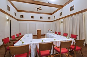 Las Verandas Hotel & Villas