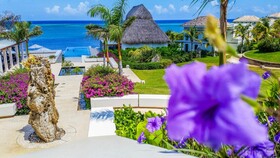 Las Verandas Hotel & Villas