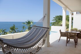 Las Verandas Hotel & Villas